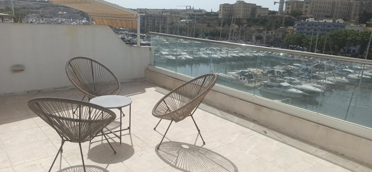 Amazing Sea View Penthouse Near Valletta Апартаменты